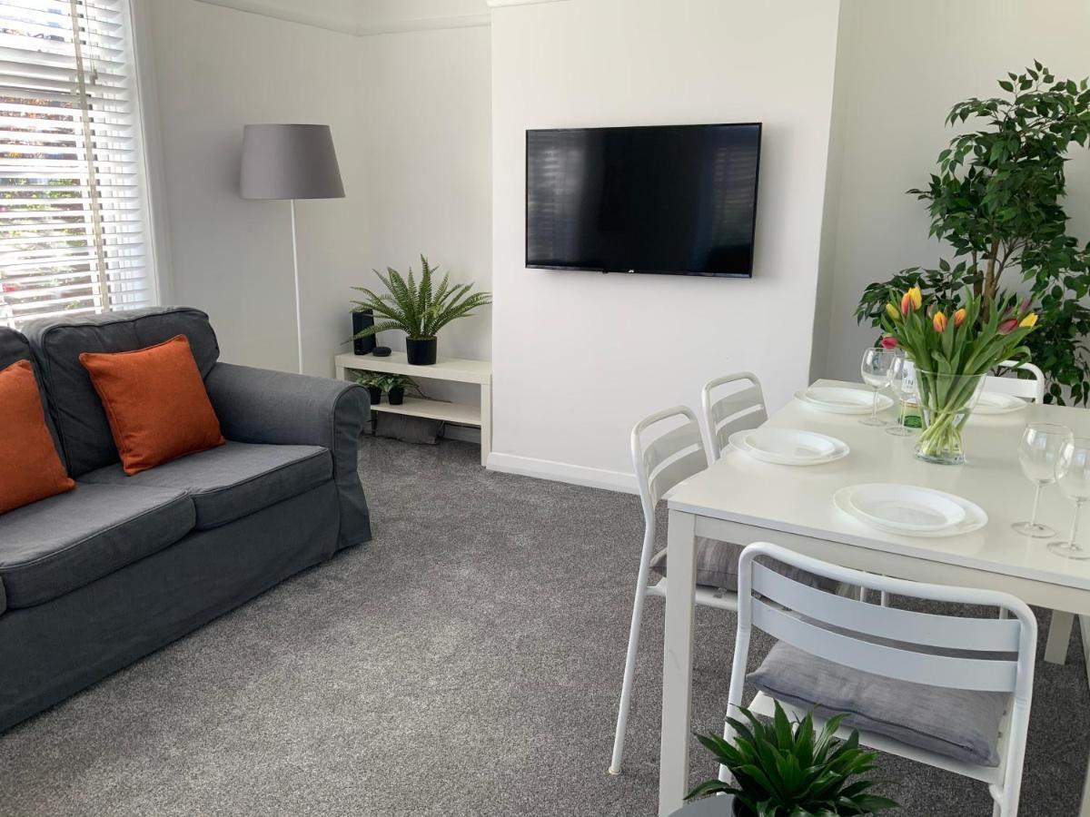 4 Bedroom House By Your Stay Solutions Short Lets & Serviced Accommodation Southampton With Terrace & Garden Exteriér fotografie