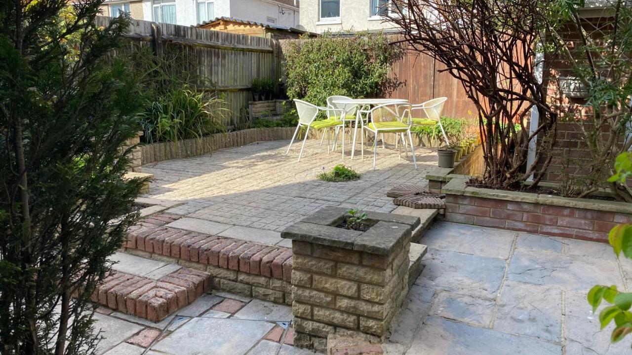 4 Bedroom House By Your Stay Solutions Short Lets & Serviced Accommodation Southampton With Terrace & Garden Exteriér fotografie