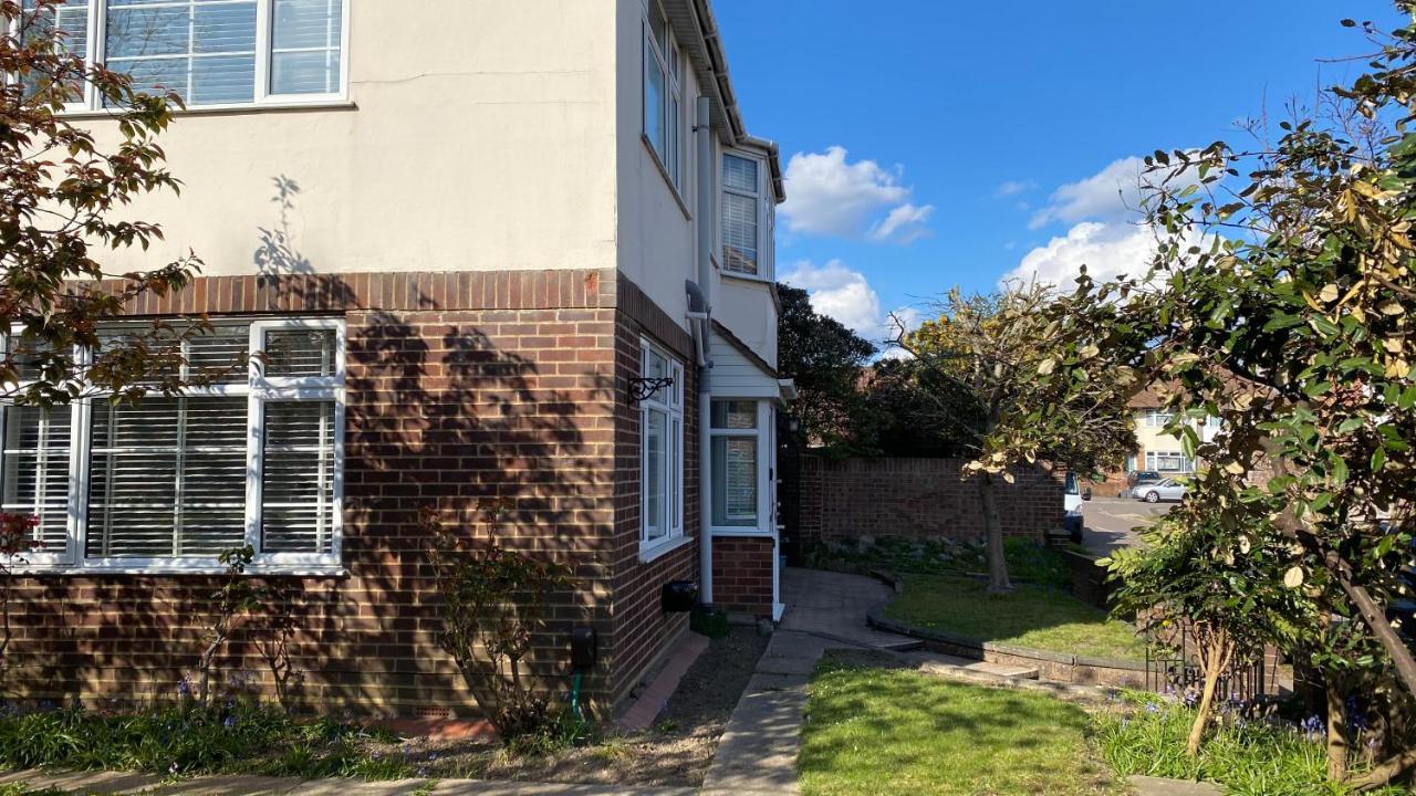 4 Bedroom House By Your Stay Solutions Short Lets & Serviced Accommodation Southampton With Terrace & Garden Exteriér fotografie