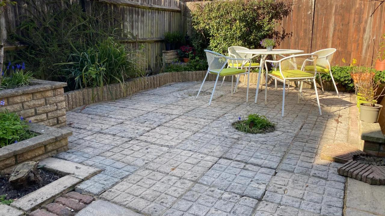 4 Bedroom House By Your Stay Solutions Short Lets & Serviced Accommodation Southampton With Terrace & Garden Exteriér fotografie