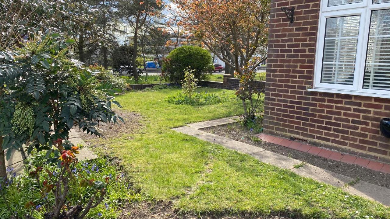 4 Bedroom House By Your Stay Solutions Short Lets & Serviced Accommodation Southampton With Terrace & Garden Exteriér fotografie