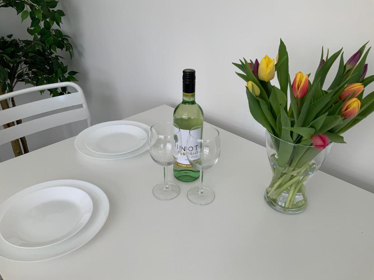 4 Bedroom House By Your Stay Solutions Short Lets & Serviced Accommodation Southampton With Terrace & Garden Exteriér fotografie