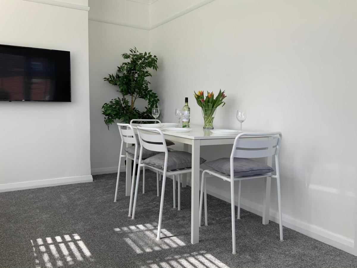 4 Bedroom House By Your Stay Solutions Short Lets & Serviced Accommodation Southampton With Terrace & Garden Exteriér fotografie