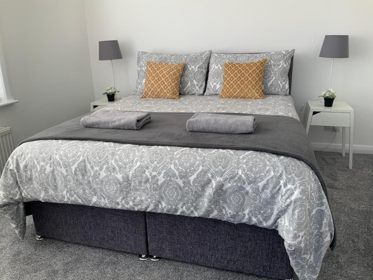 4 Bedroom House By Your Stay Solutions Short Lets & Serviced Accommodation Southampton With Terrace & Garden Exteriér fotografie