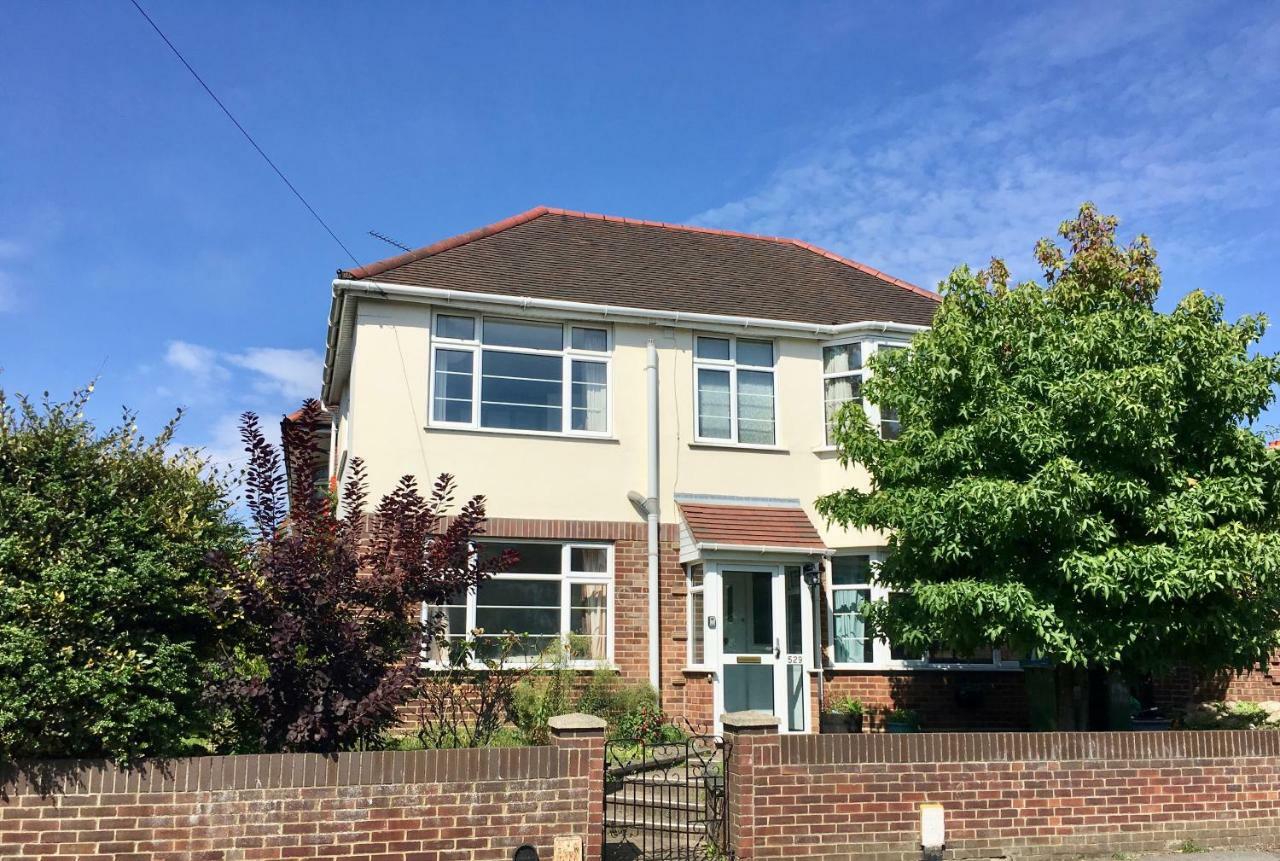 4 Bedroom House By Your Stay Solutions Short Lets & Serviced Accommodation Southampton With Terrace & Garden Exteriér fotografie